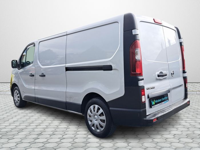 Nissan NV300 2020