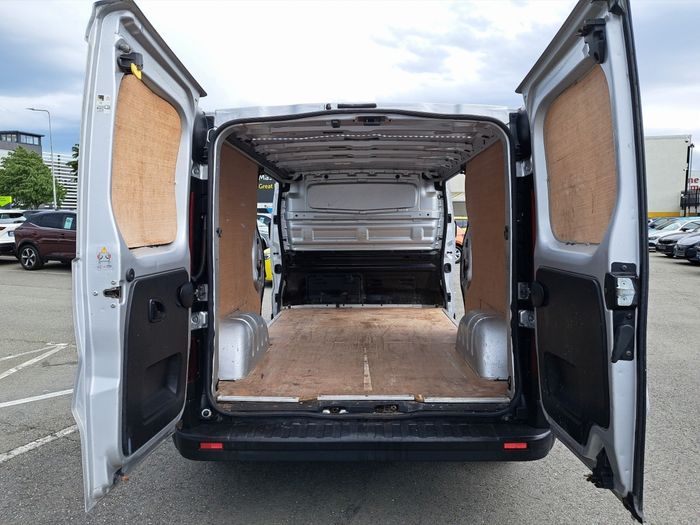 Nissan NV300 2020