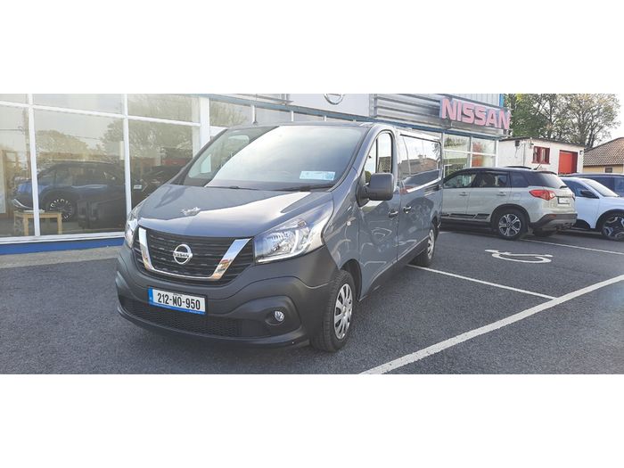 Nissan NV300 2021