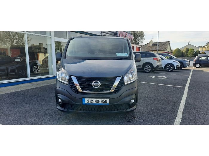Nissan NV300 2021