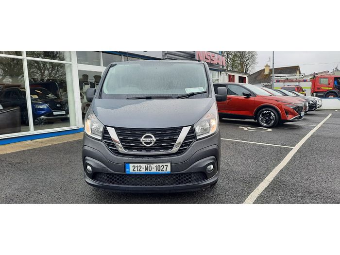 Nissan NV300 2021