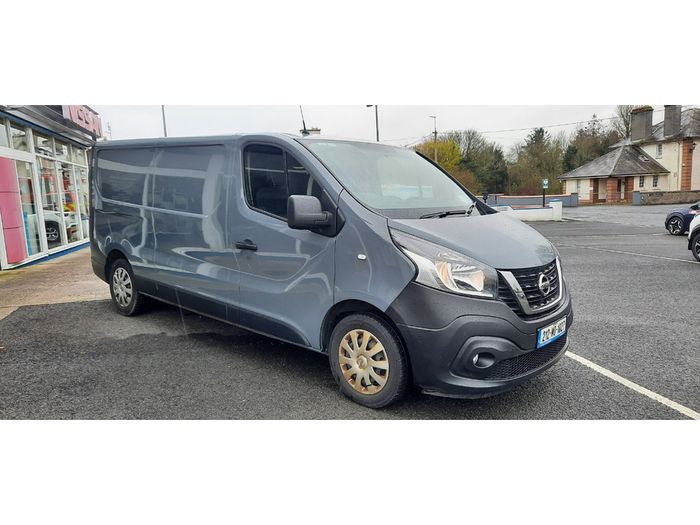 Nissan NV300 2021