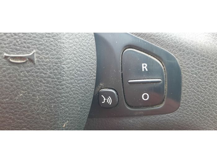 Nissan NV300 2021