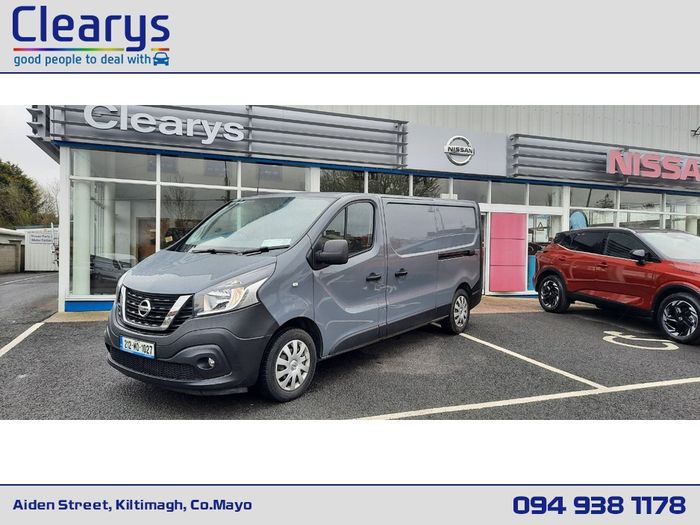 Nissan NV300 2021