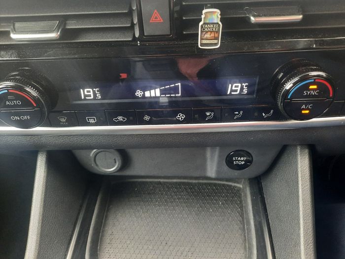 Nissan QASHQAI 2025