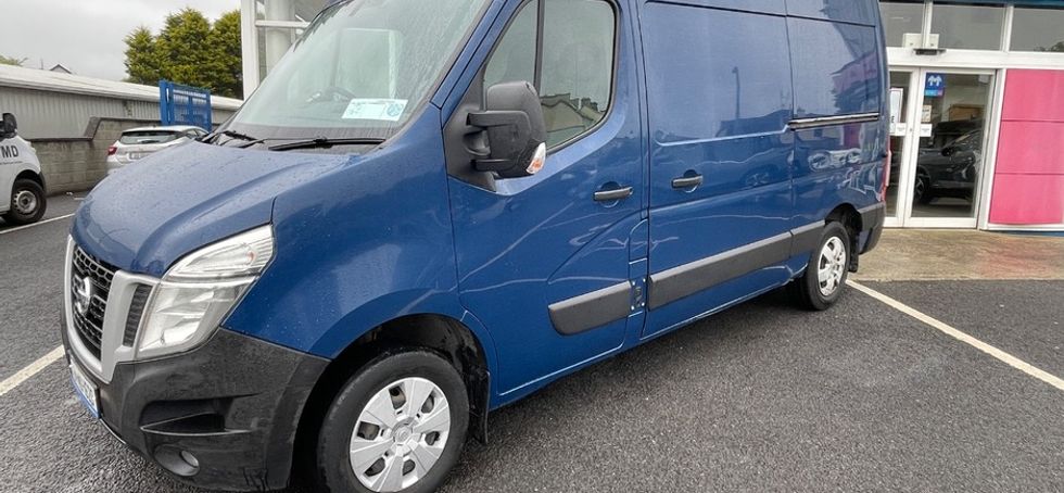 Nissan NV400 2019