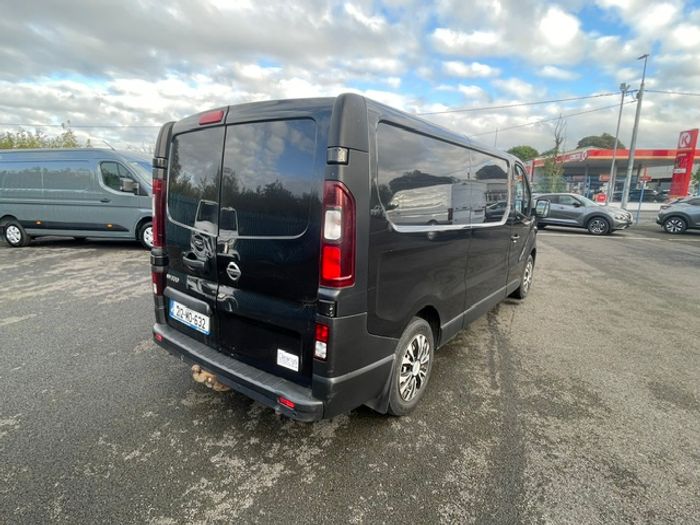 Nissan NV300 2021
