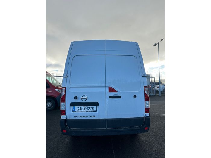 Nissan Interstar 2024