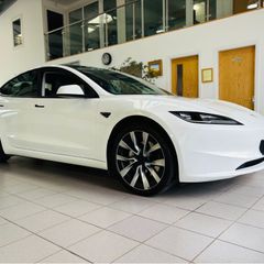 Tesla Model 3 2024