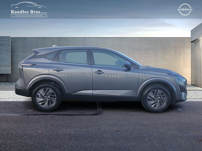 Nissan QASHQAI 2025