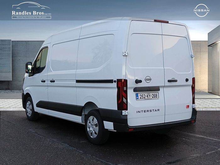 Nissan Interstar 2025