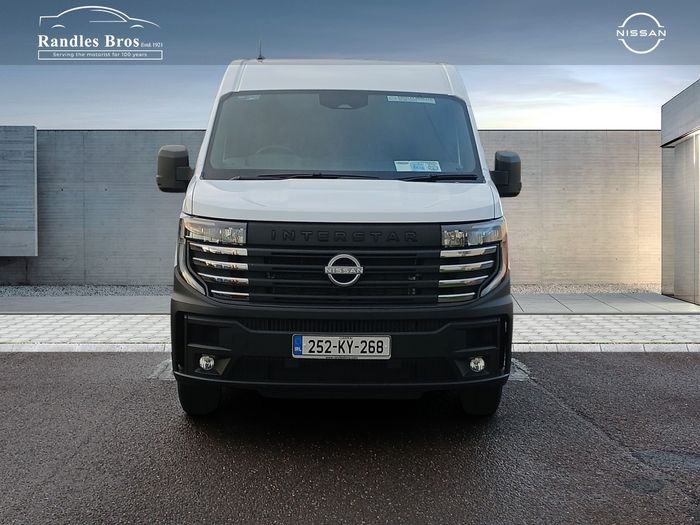 Nissan Interstar 2025