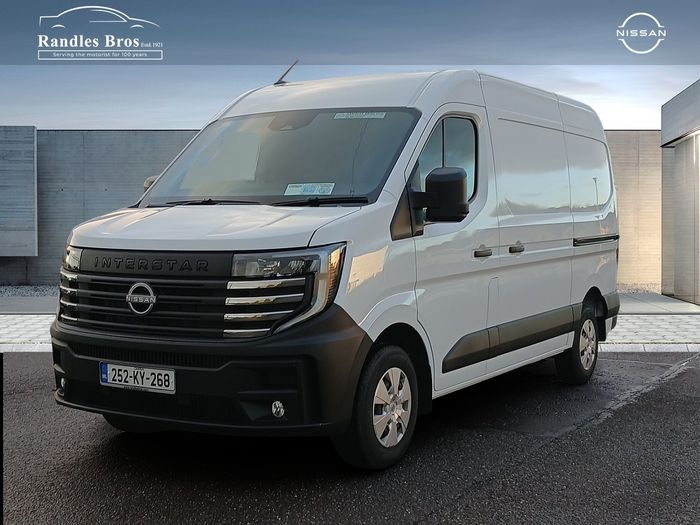 Nissan Interstar 2025