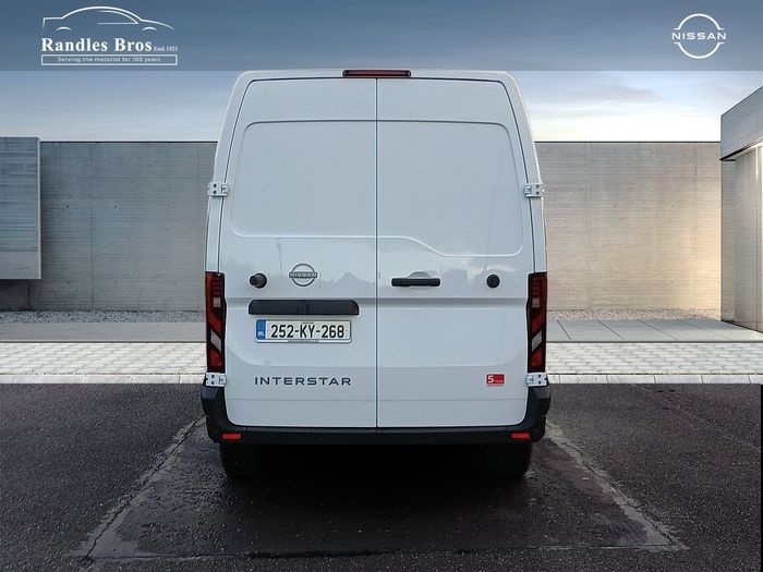 Nissan Interstar 2025