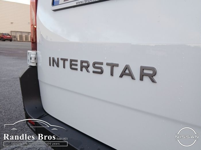 Nissan Interstar 2025