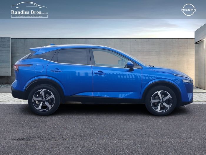 Nissan QASHQAI 2024