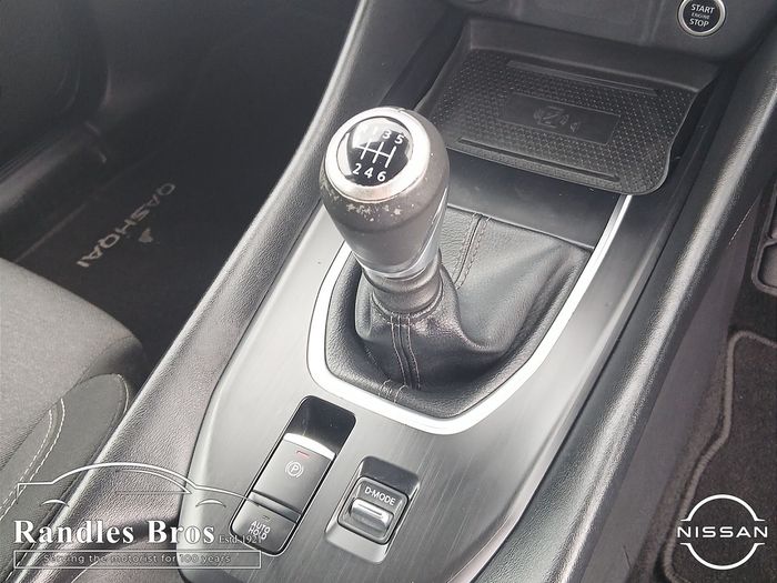 Nissan QASHQAI 2024