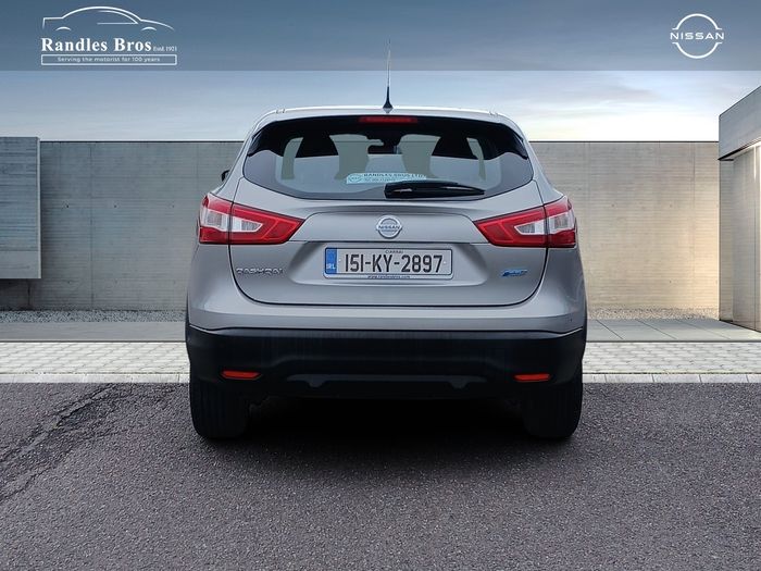 Nissan QASHQAI 2015