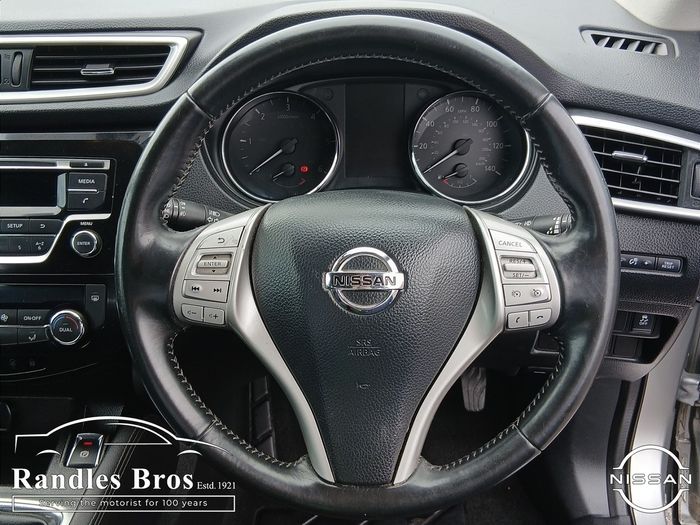 Nissan QASHQAI 2015