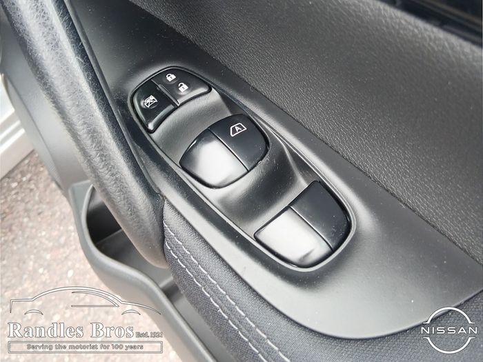 Nissan QASHQAI 2015