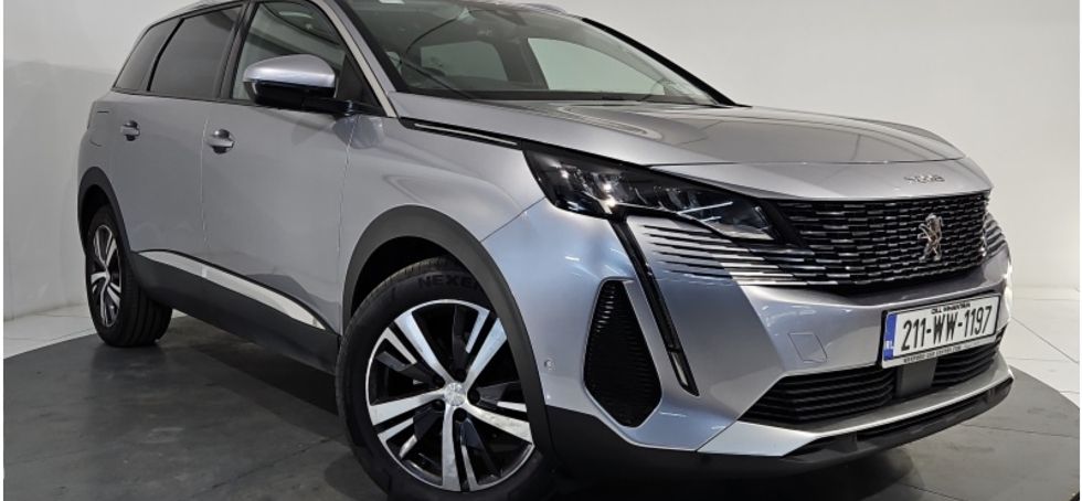 Peugeot 5008 2021
