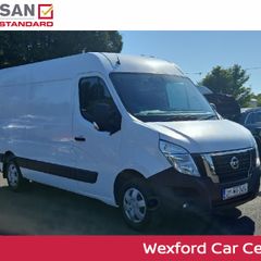 Nissan NV400 2021