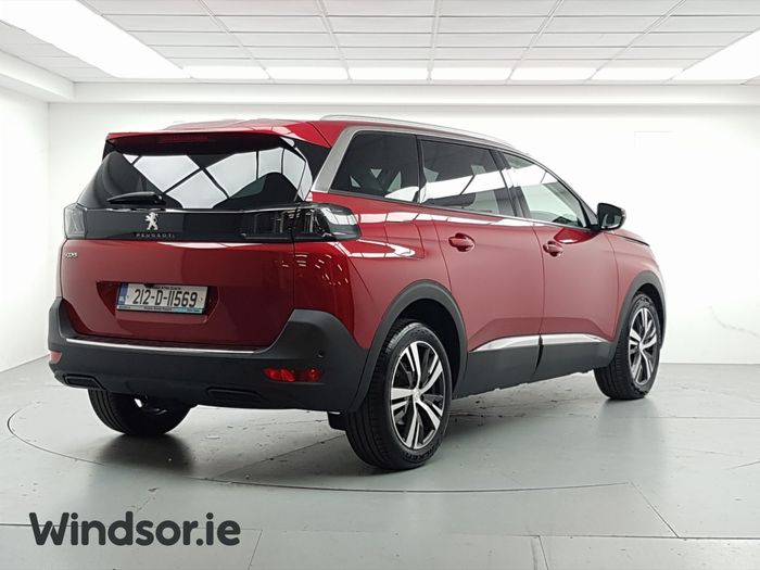 Peugeot 5008 2021