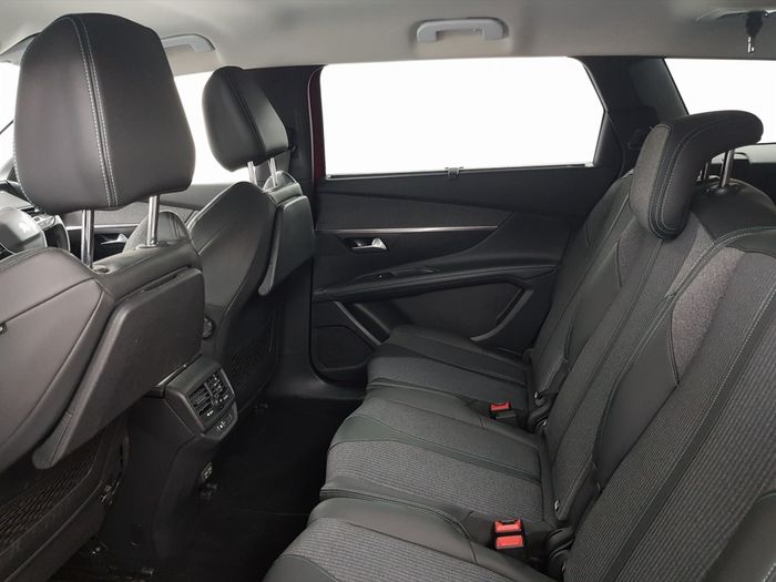 Peugeot 5008 2021
