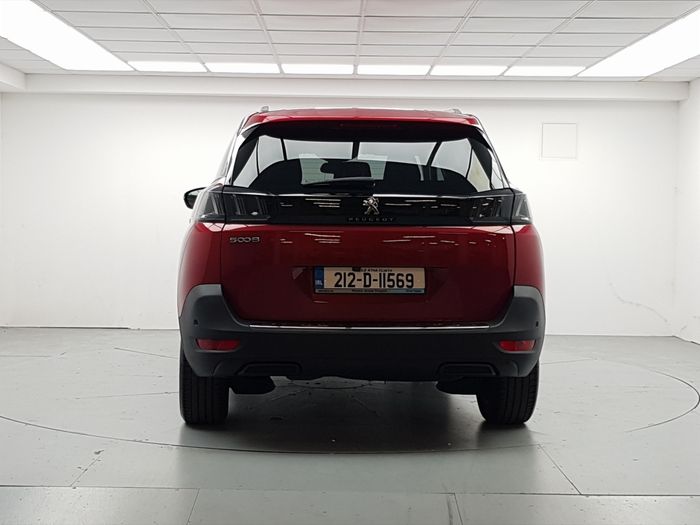 Peugeot 5008 2021