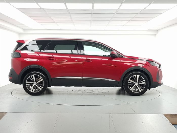 Peugeot 5008 2021