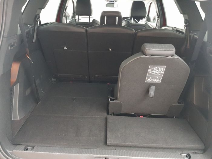 Peugeot 5008 2021