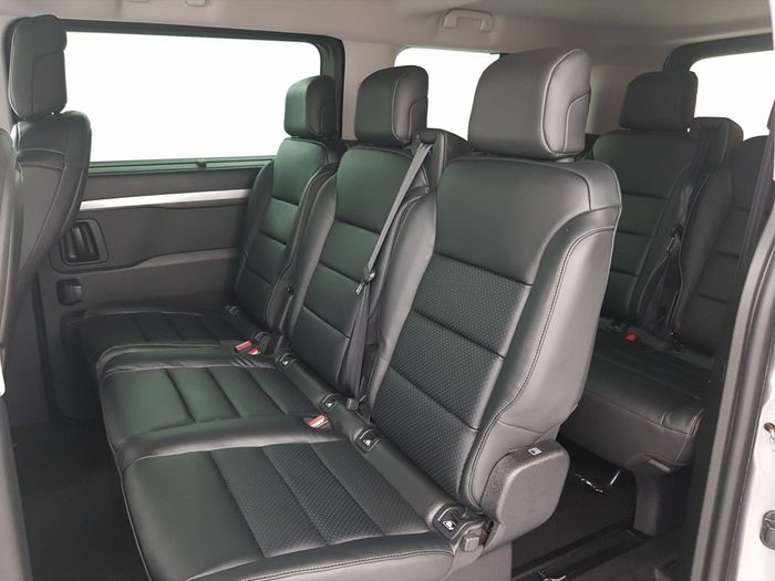 Peugeot Traveller 2025