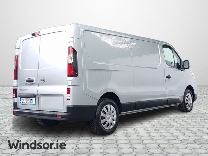 Nissan Primastar 2025