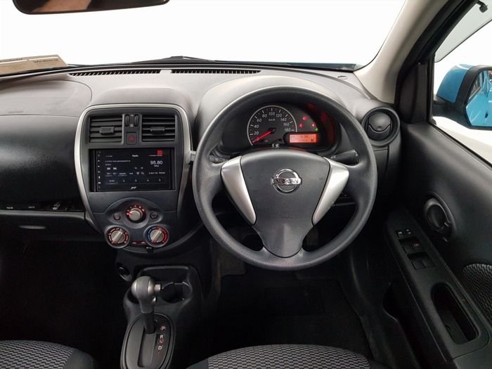 Nissan March 2021