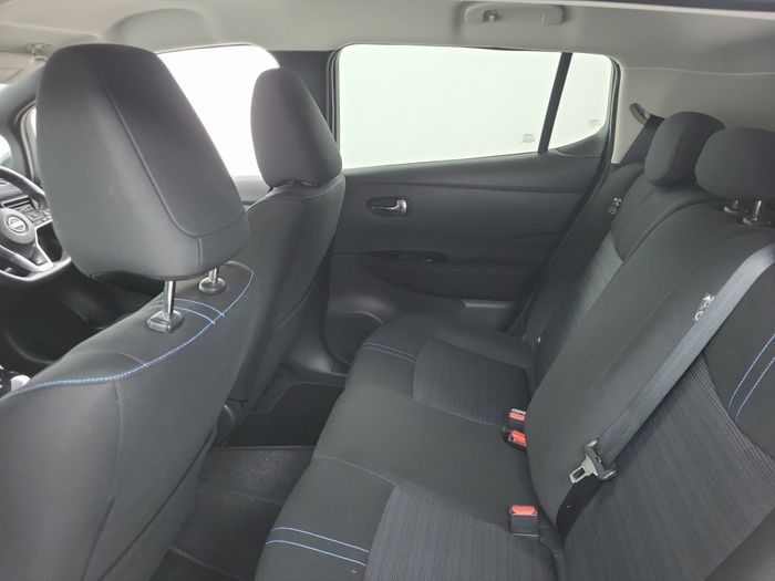 Nissan Leaf 2025