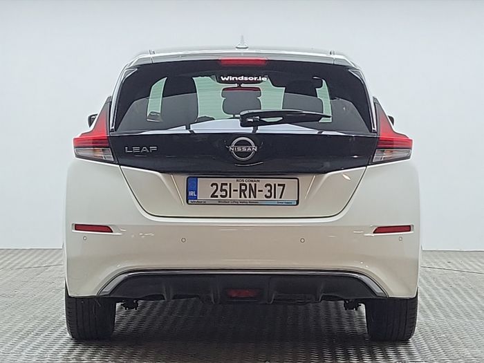 Nissan Leaf 2025