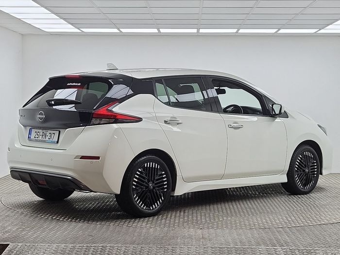 Nissan Leaf 2025