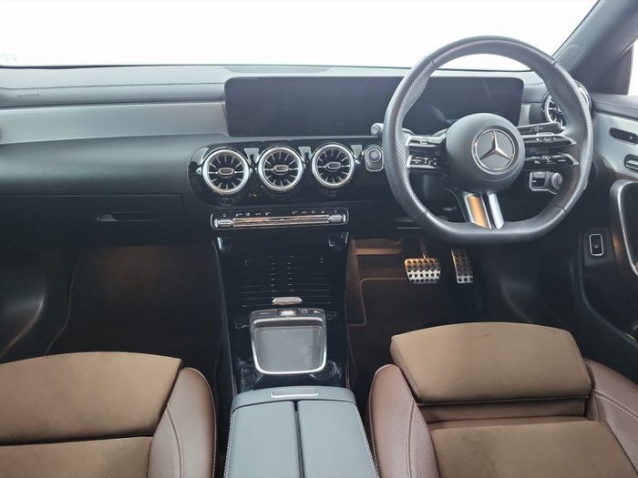 Mercedes-Benz CLA 2025