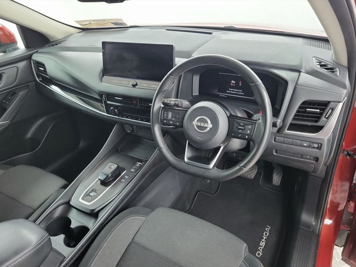 Nissan QASHQAI 2024