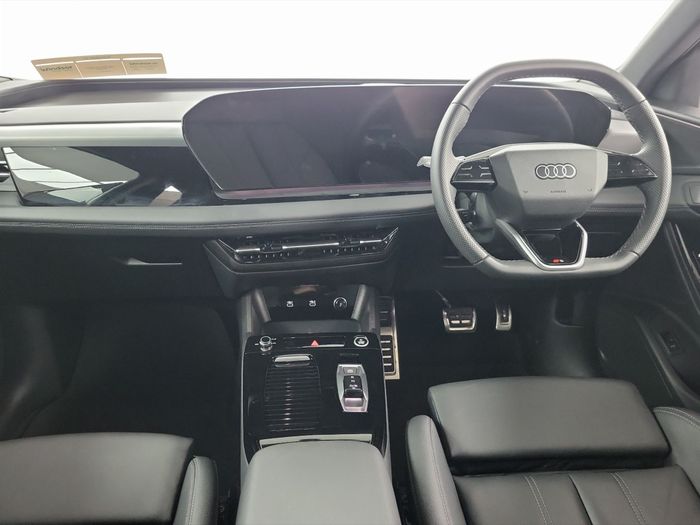 Audi Q6 e-tron 2025