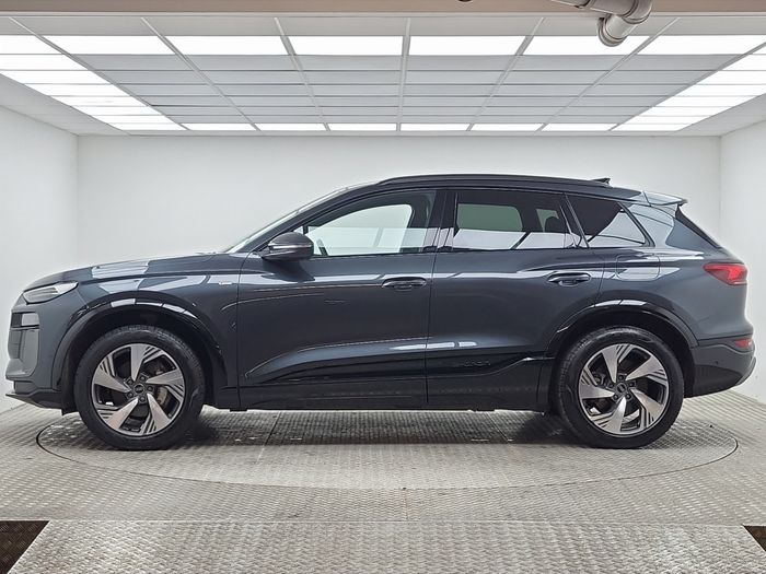 Audi Q6 e-tron 2025