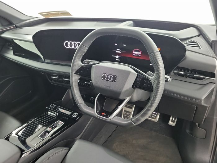 Audi Q6 e-tron 2025