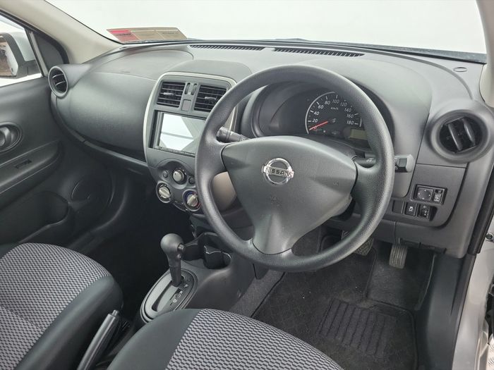 Nissan March 2022