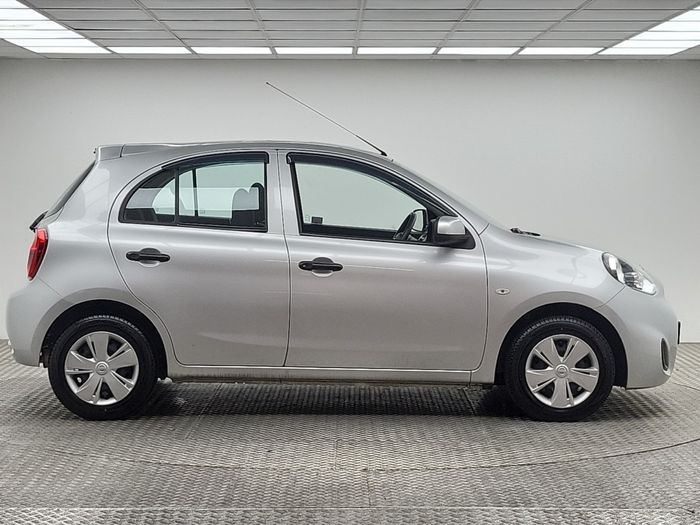 Nissan March 2022