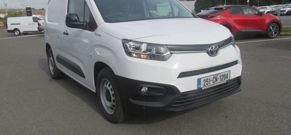 Toyota Proace 2025