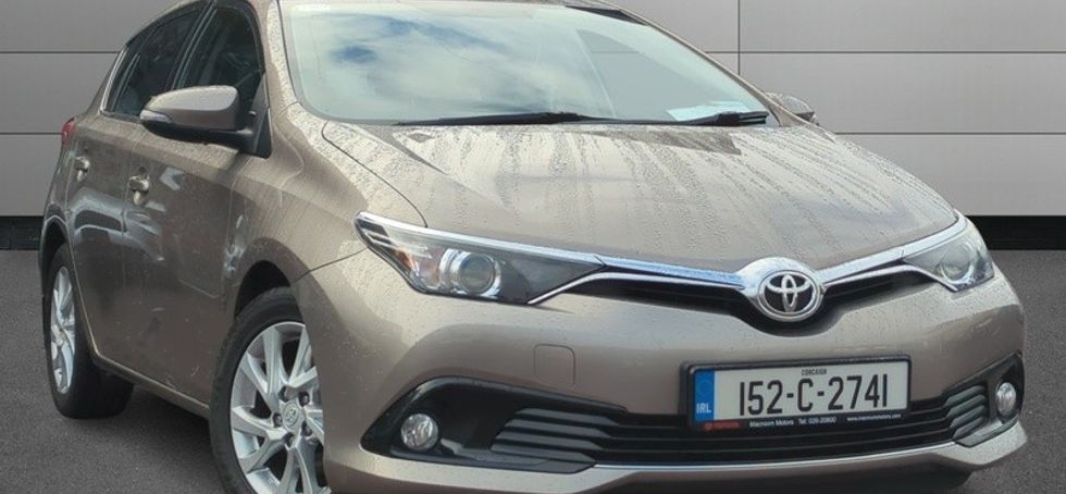 Toyota Auris 2015