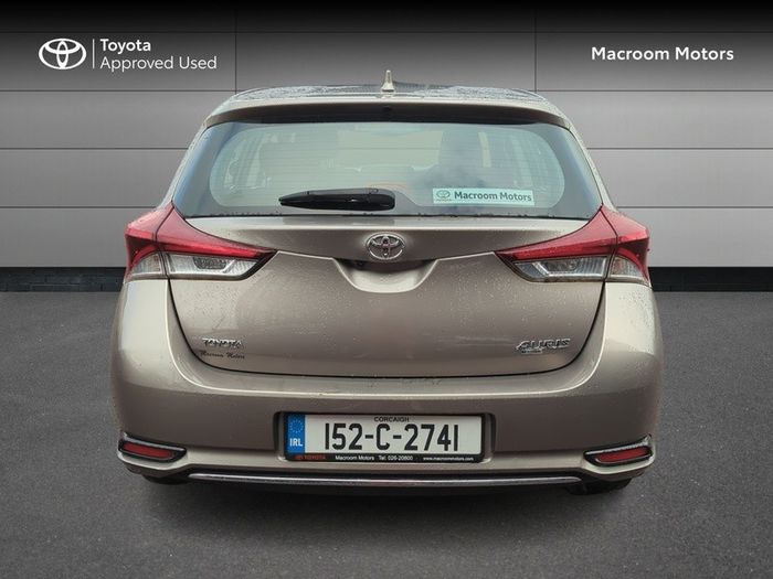 Toyota Auris 2015
