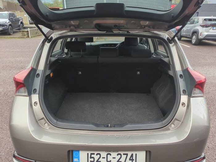 Toyota Auris 2015