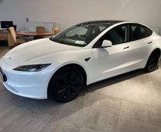 Tesla Model 3 2025