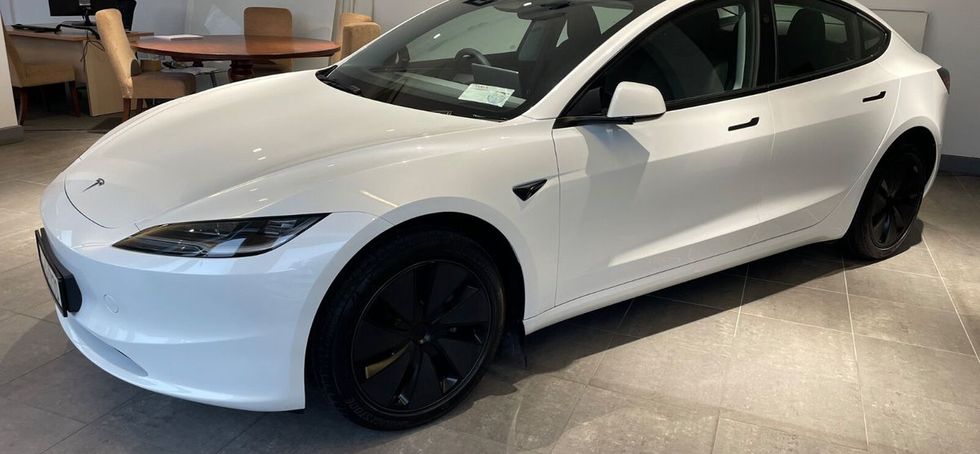 Tesla Model 3 2025